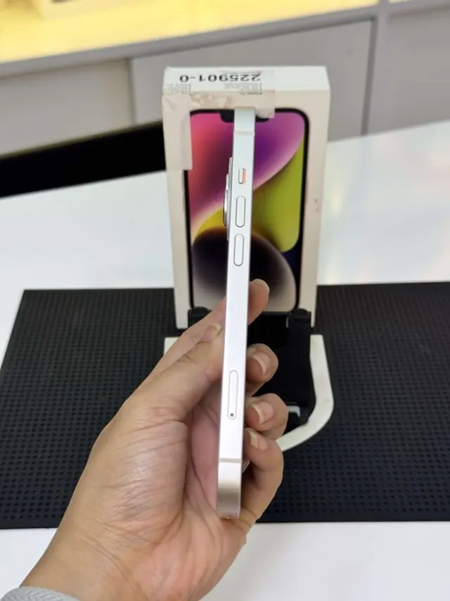 iPhone 14